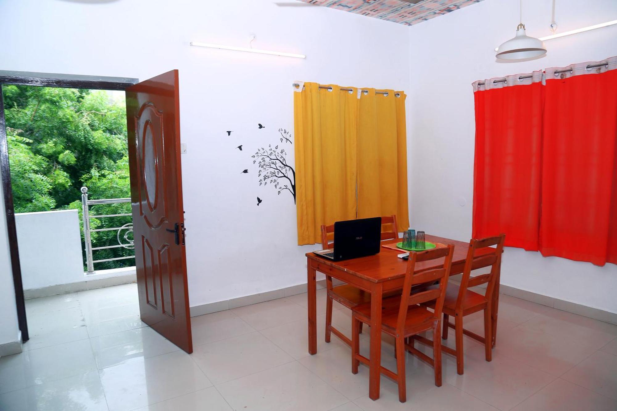 Breezy Homestay *